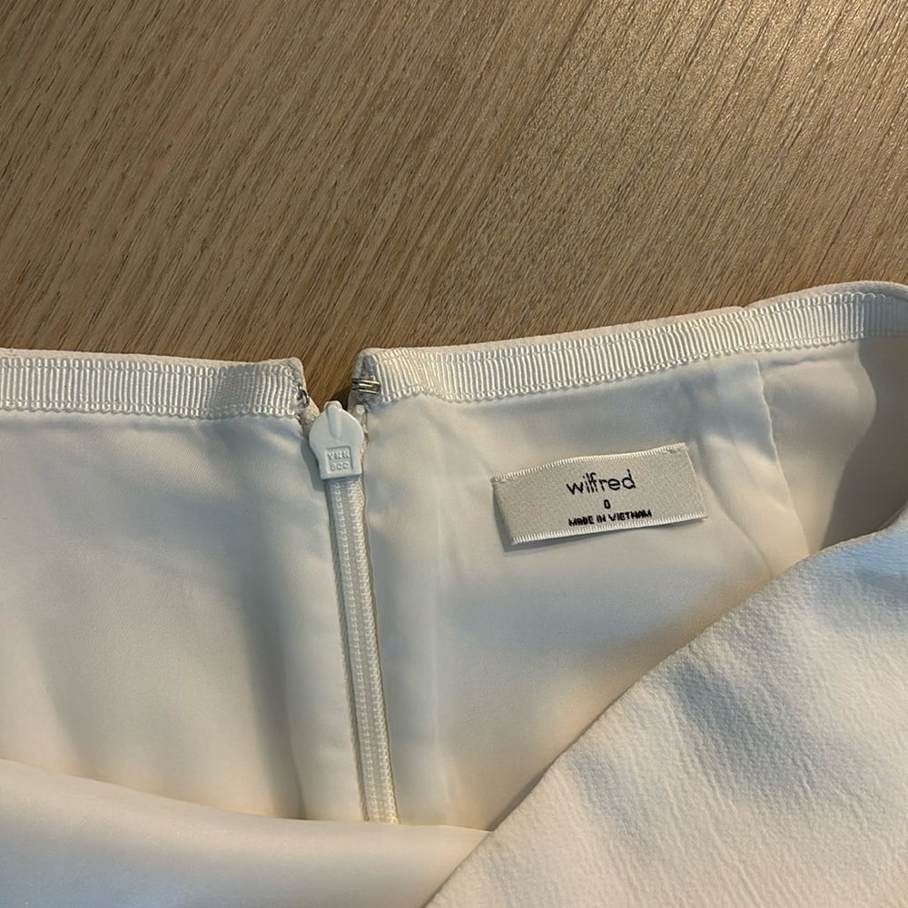 Aritzia Wilfred Classic Mini Skirt - Picture 2 of 6